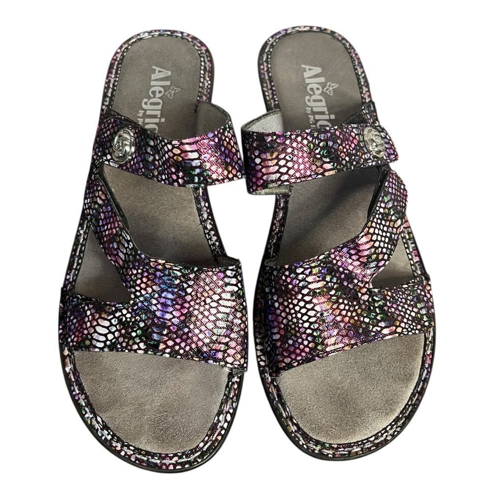 Alegria Loti Funtastic Wedge Sandals size 38/8 8.5 Metallic Purple Snake Shoes